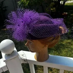 Vintage America | Accessories | Vintage Purple Netted Veil  display picture 3